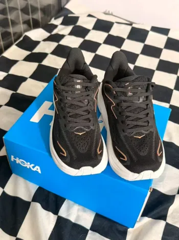Used Hoka Shoes Size 39 bike — image 4 of 7