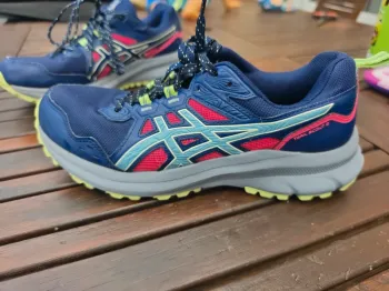 Used Asics Trail Scout 3 bike — image 3 of 5