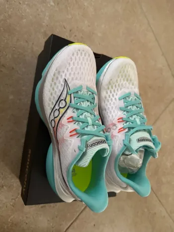 Saucony Running Shoes Running Shoes usato