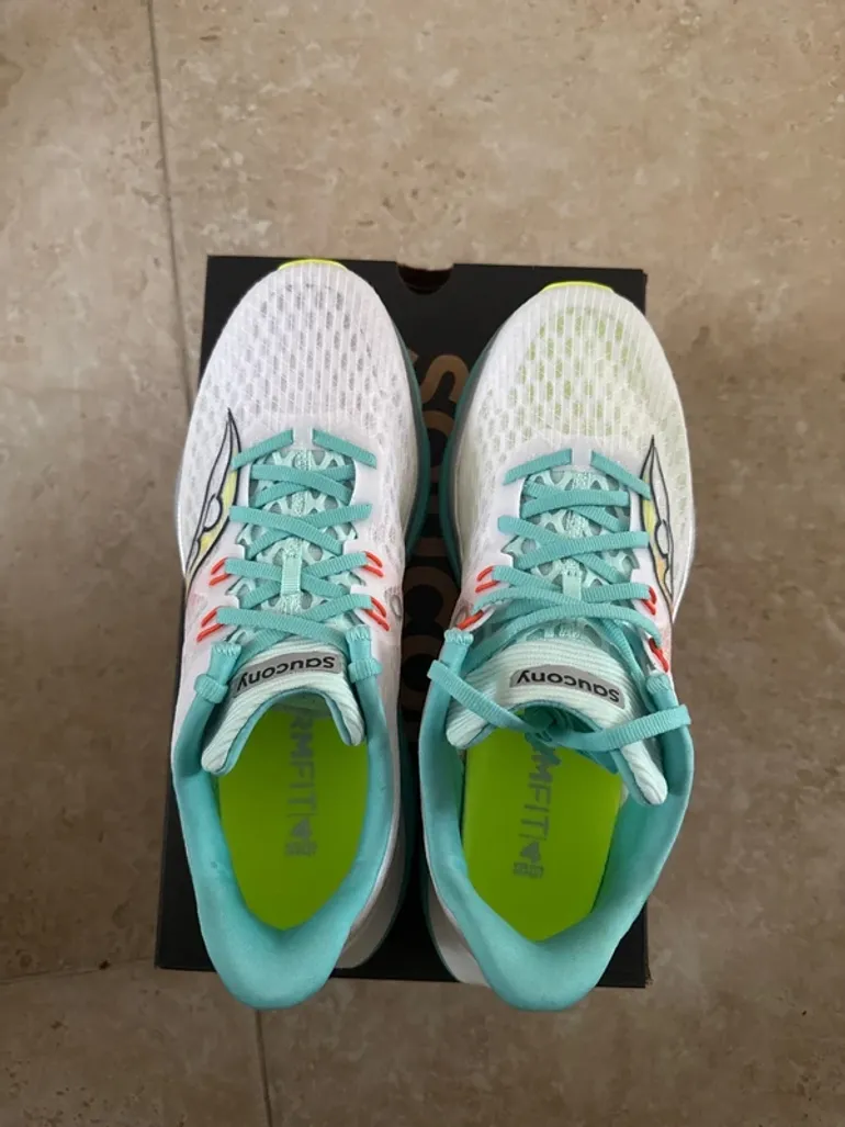 Saucony Running Shoes bike usato — immagine 2 di 6