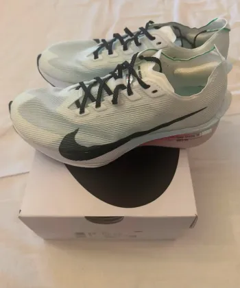 Použité Nike Vaporfly NEXT% 4 bike — obrázek 2 z 5