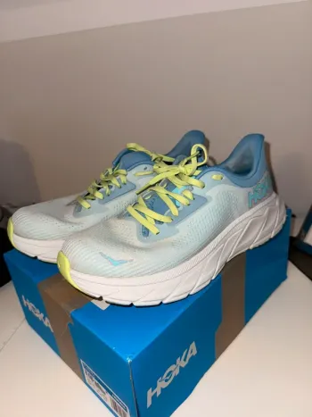Used Hoka Arahi 7 Running Shoes