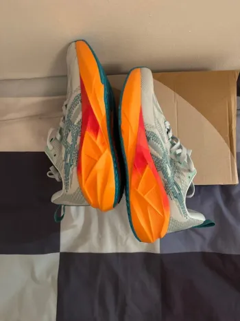 Asics Novablast 5 bike de segunda mano — imagen 8 de 13