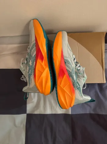 Asics Novablast 5 bike de segunda mano — imagen 9 de 13
