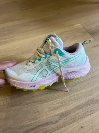 Použité Asics Trabuco Terra 3 bike — obrázek 8 z 10