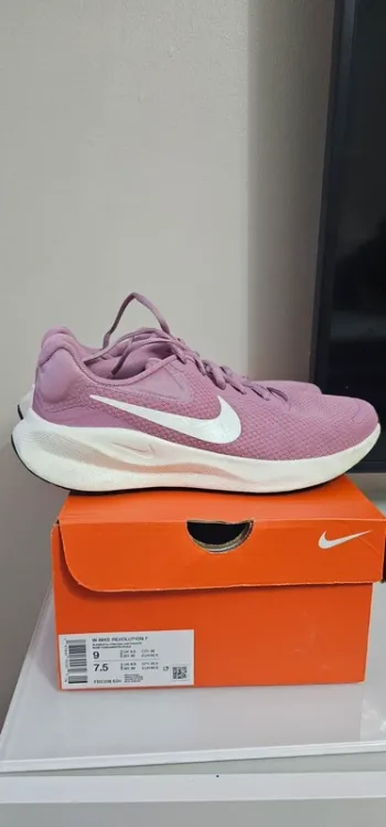 Použité Nike Turnschuhe Running Shoes