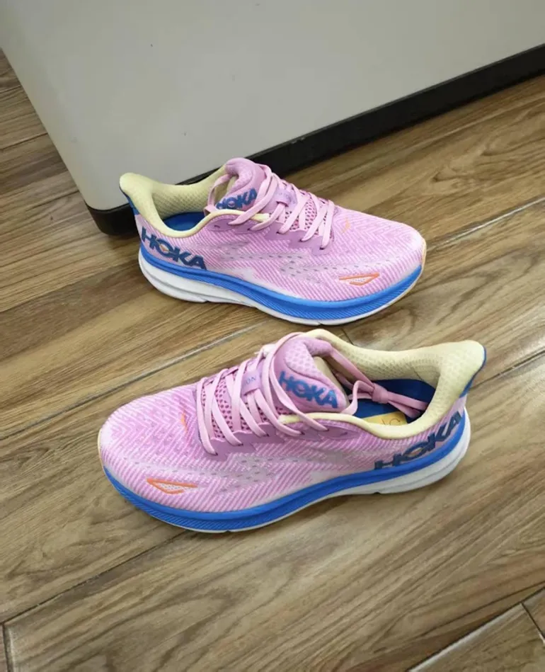 Used Hoka Clifton 9 bike — image 2 of 4