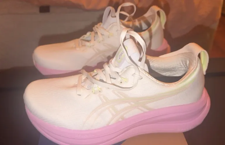Asics Gel Nimbus 28 bike usato — immagine 8 di 8