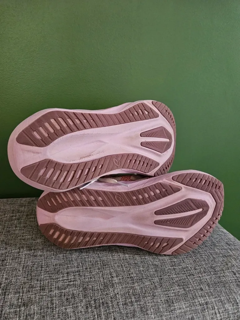 Asics Novablast 5 bike usato — immagine 4 di 6
