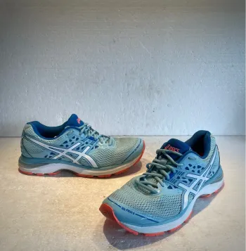 Gebrauchtes Asics Gel Running Shoes