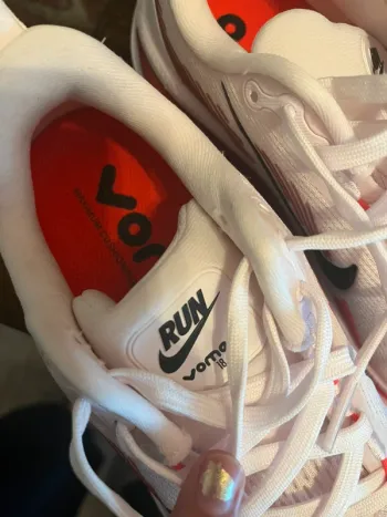 Used Nike Vomero 18 bike — image 2 of 6