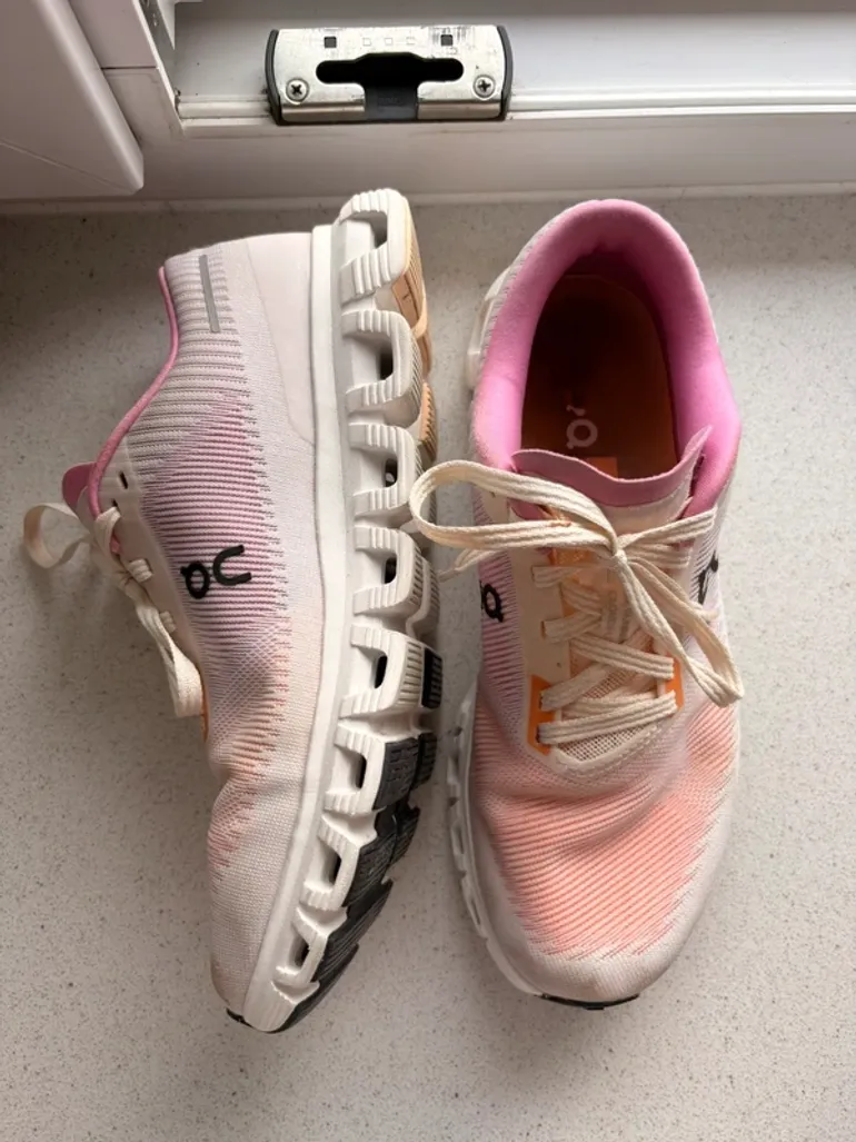 Used On Running Cloud 6 Push bike — image 6 of 7