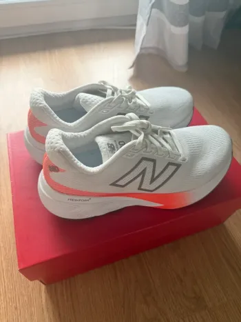 Brugt New Balance Fresh Foam 880 v15 Running Shoes