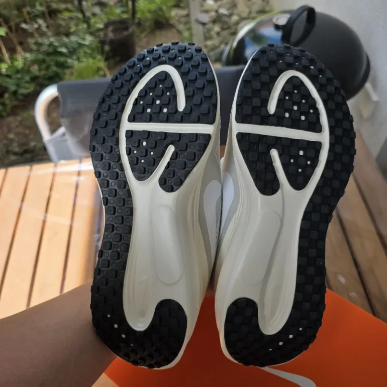 Used White Nike Revolution 8 bike — image 5 of 6
