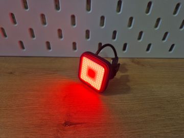 Brugt Knog Blinder Rear Light bike — billede 2 af 2