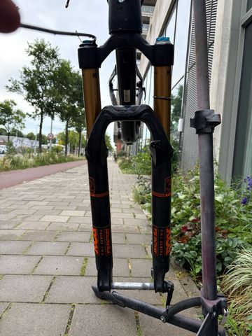 Brugt Fox Factory CTD 3POS 32 2014 bike — billede 1 af 4