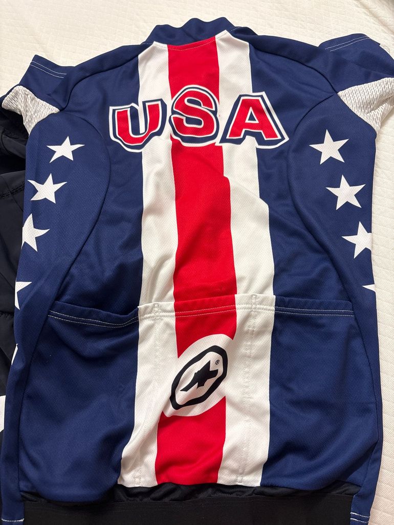 Used Assos USA Cycling Kit – € 78 | buycycle