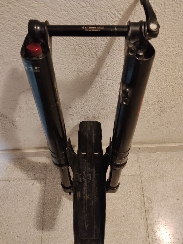 Używany Fox 34 2020 bike — zdjęcie 9 z 11