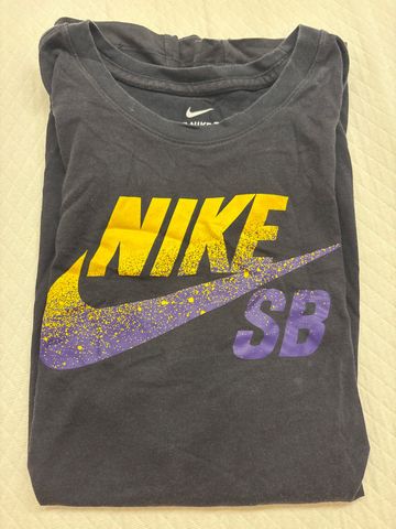 Käytetty Nike SB T-Shirt Ballsport Clothing