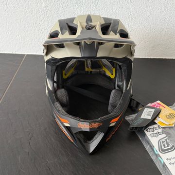 Used Mondraker Stage helmet XL, 2XL// NEW!! 50% OFF!! 2024 Cycling Accessories