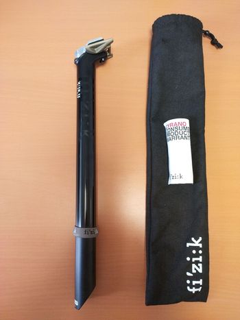 Used Fizik Cyrano Seatpost Saddles & Seatposts