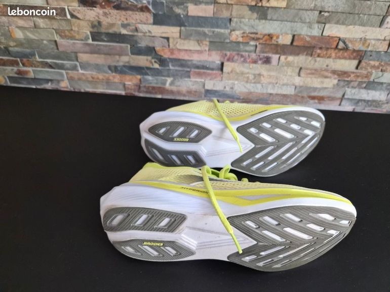Brugt Brooks Running Shoes 2026 bike — billede 2 af 3