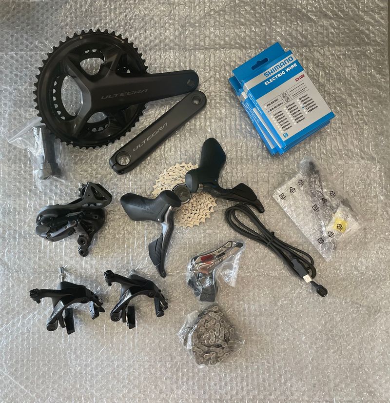 Shimano Ultegra Di2 12-Speed Groupset Groupset usato