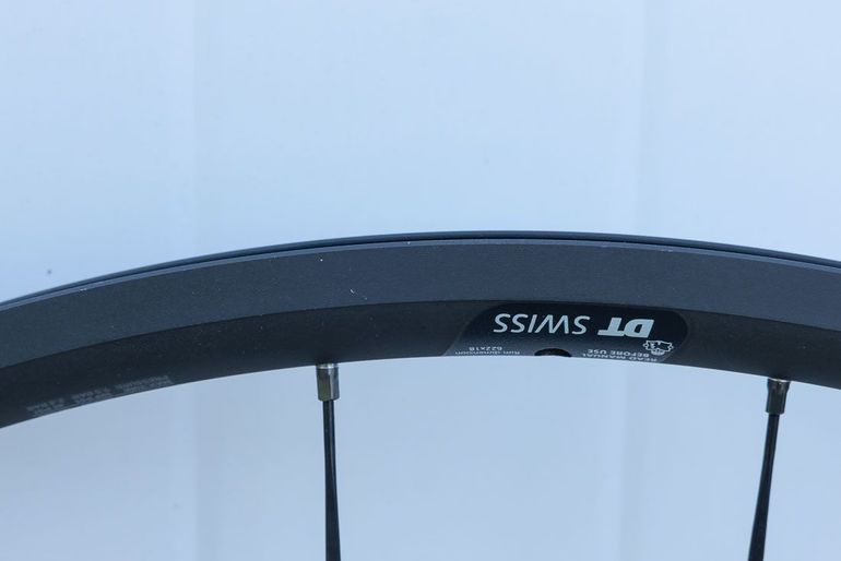 Used Dt Swiss PR1400 Dicut Oxic 2024 bike — image 4 of 6
