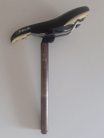 Gebrauchtes Velo De Ville Saddle and Seatpost Saddles & Seatposts