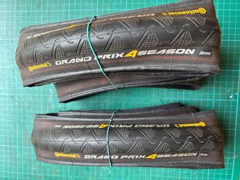 Used Continental Grand Prix 4 Seasons Tyres & Tubes