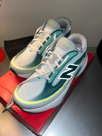 New Balance Ellipse V1 Running Shoes usato