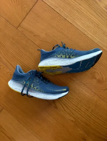 Used New Balance 1080 V12 M bike — image 2 of 2