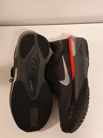 Tweedehands Nike Zoom Fly 6 bike — afbeelding 3 van 4