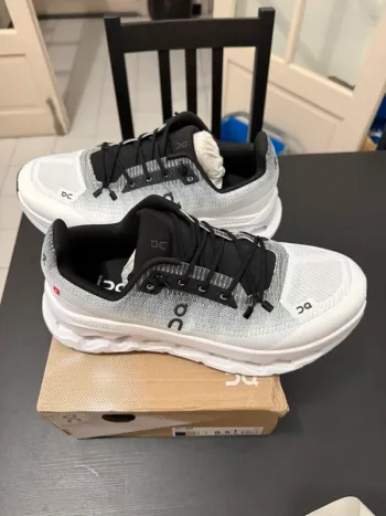 Used Premium Cloud Running Shoes