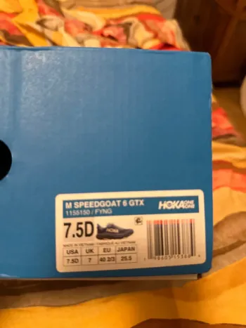 Used Hoka Speedgoat 6 GTX bike — image 7 of 8