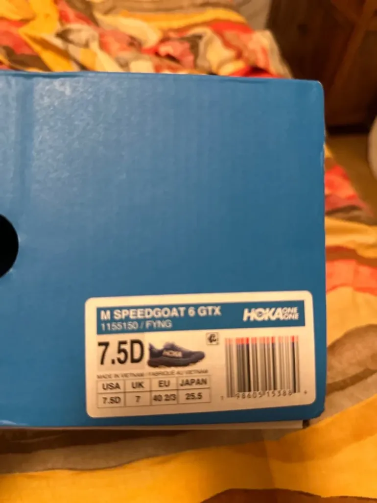 Used Hoka Speedgoat 6 GTX bike — image 7 of 8