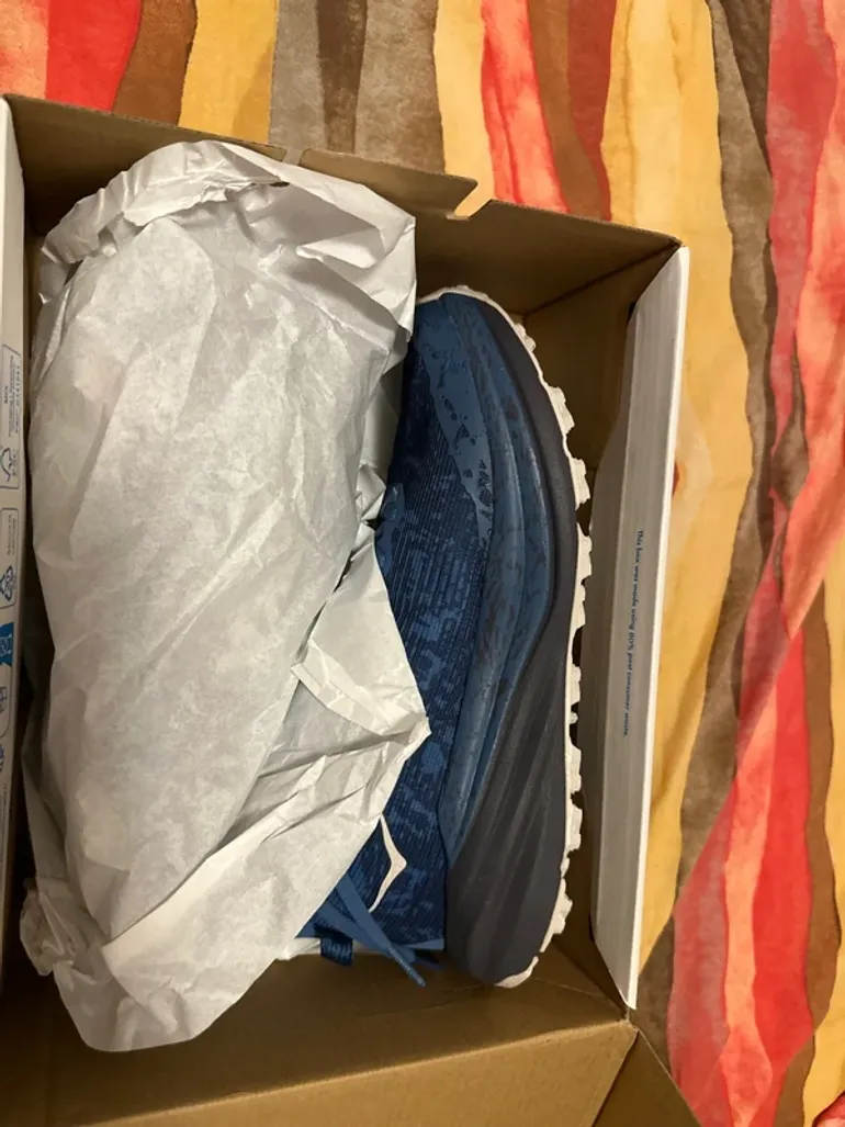 Used Hoka Speedgoat 6 GTX bike — image 5 of 8