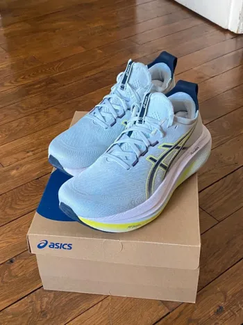 Brugt Asics Gel Nimbus 27 Running Shoes