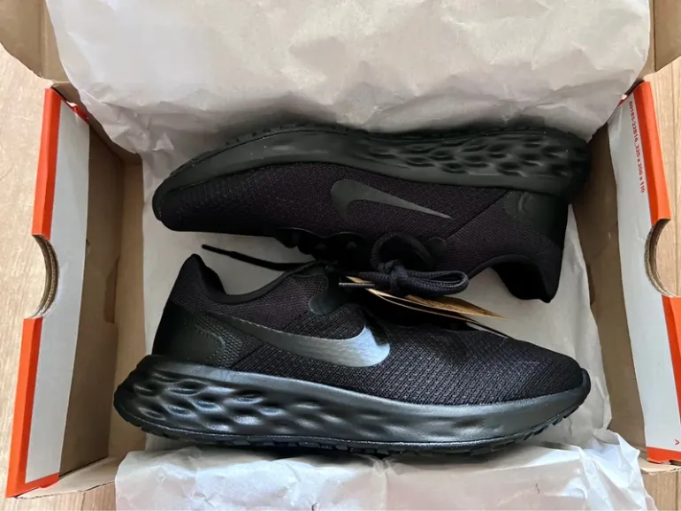 Used Nike Revolution bike — image 4 of 4