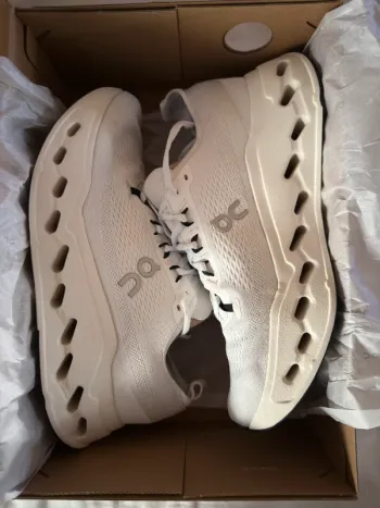 On Running Cloudsurfer Max Running Shoes d'occasion
