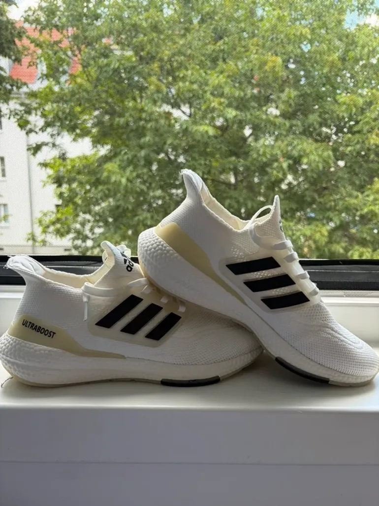 Used Adidas UltraBoost 21 bike — image 7 of 10