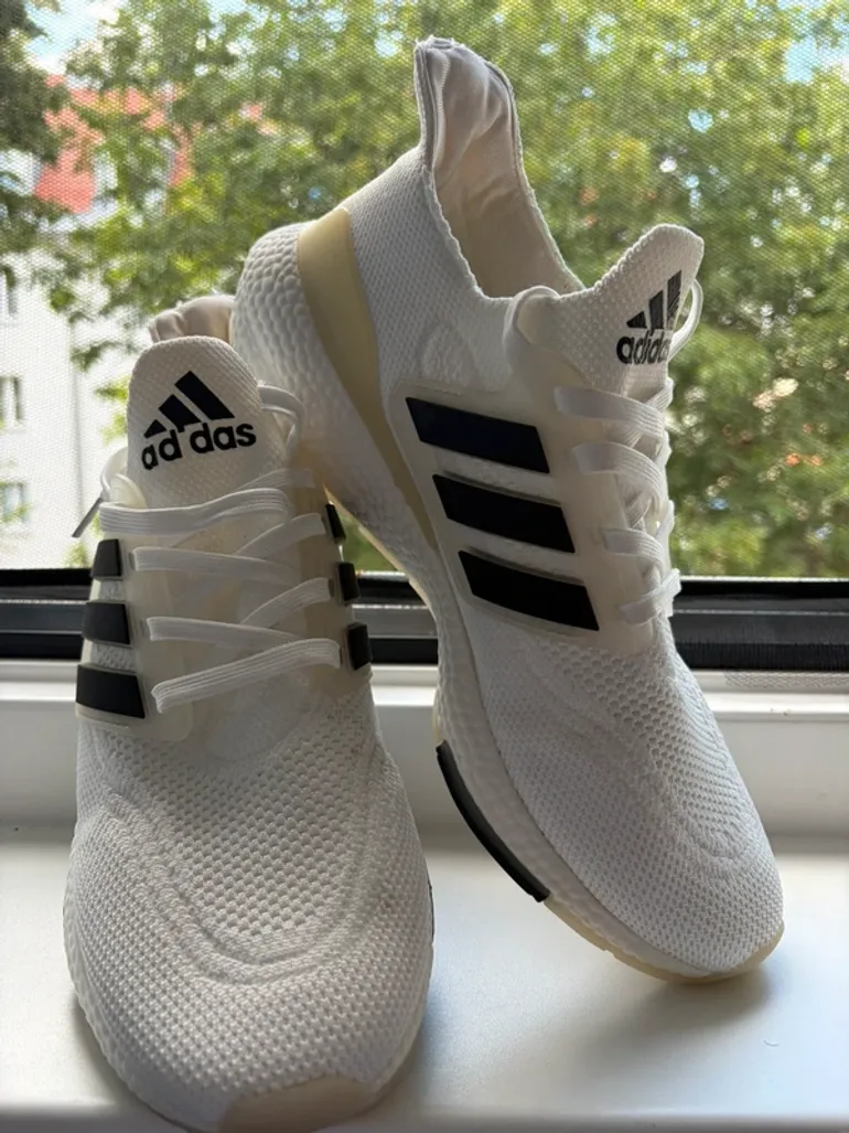 Used Adidas UltraBoost 21 bike — image 10 of 10