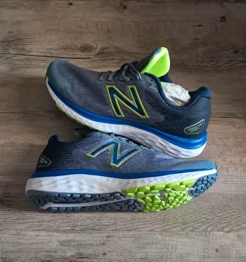 New Balance Sportschuhe Herren 42 Running Shoes usato