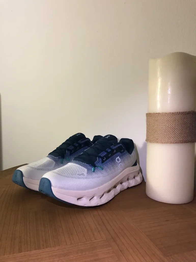 Gebrauchtes On Running On Shoes size 42 bike — Bild 2 von 3