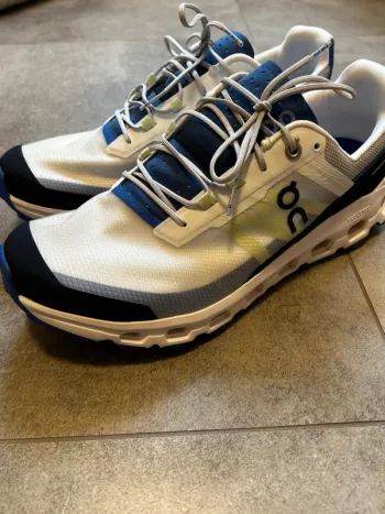 Tweedehands On Running Cloudvista Running Shoes