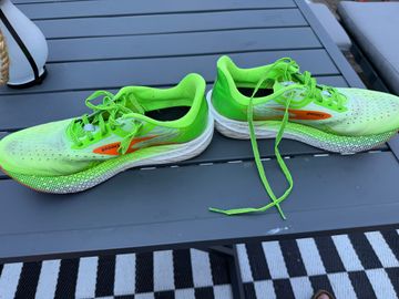 Used Brooks Hyperion Max 2 2022 bike — image 2 of 4