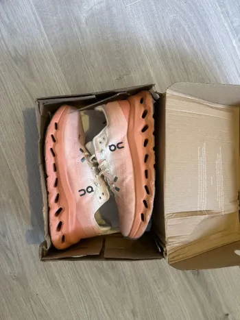 Used Rose Cloud Running Shoes