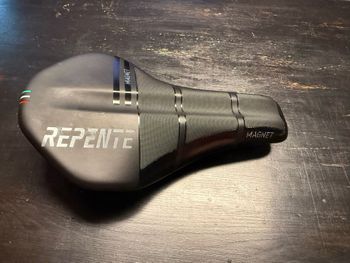 Magnet Saddle 2024 Saddles & Seatposts usato