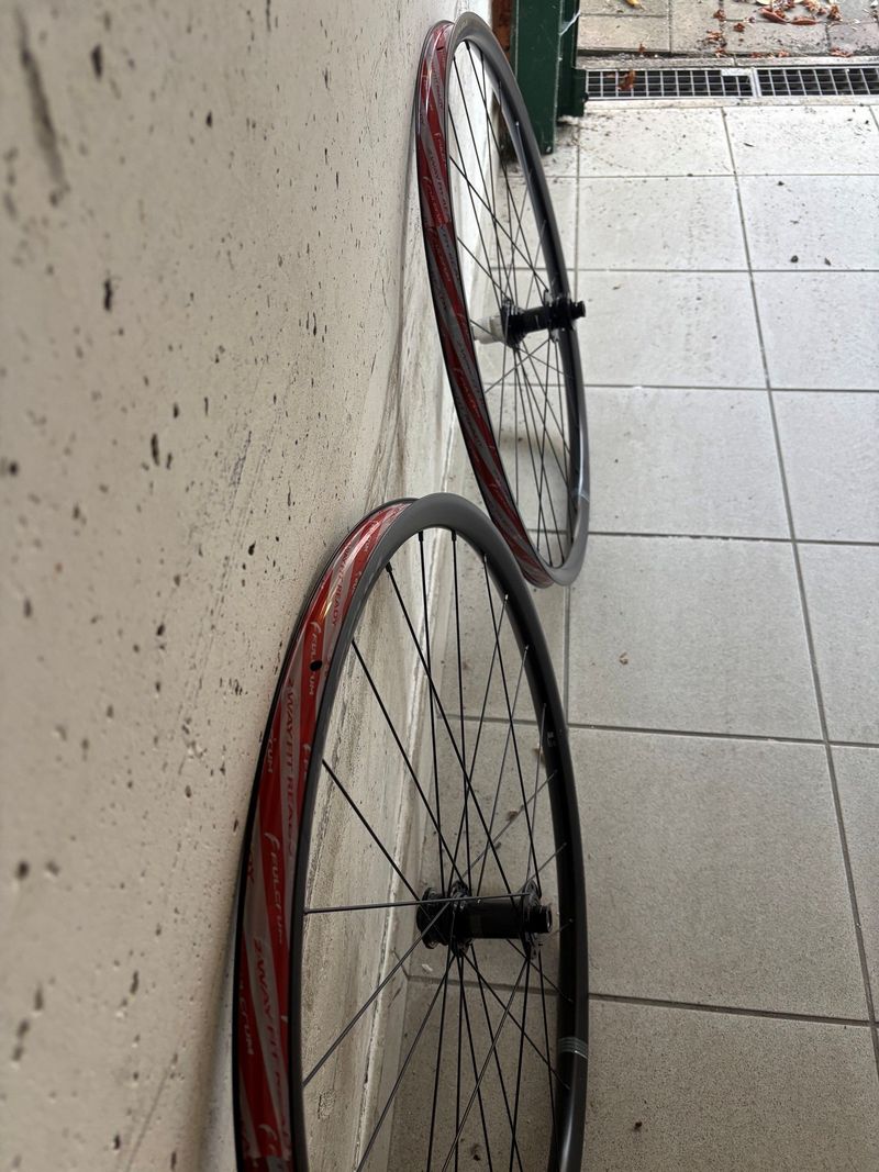Used Fulcrum Lite GR Wheels 2026 bike — image 4 of 5