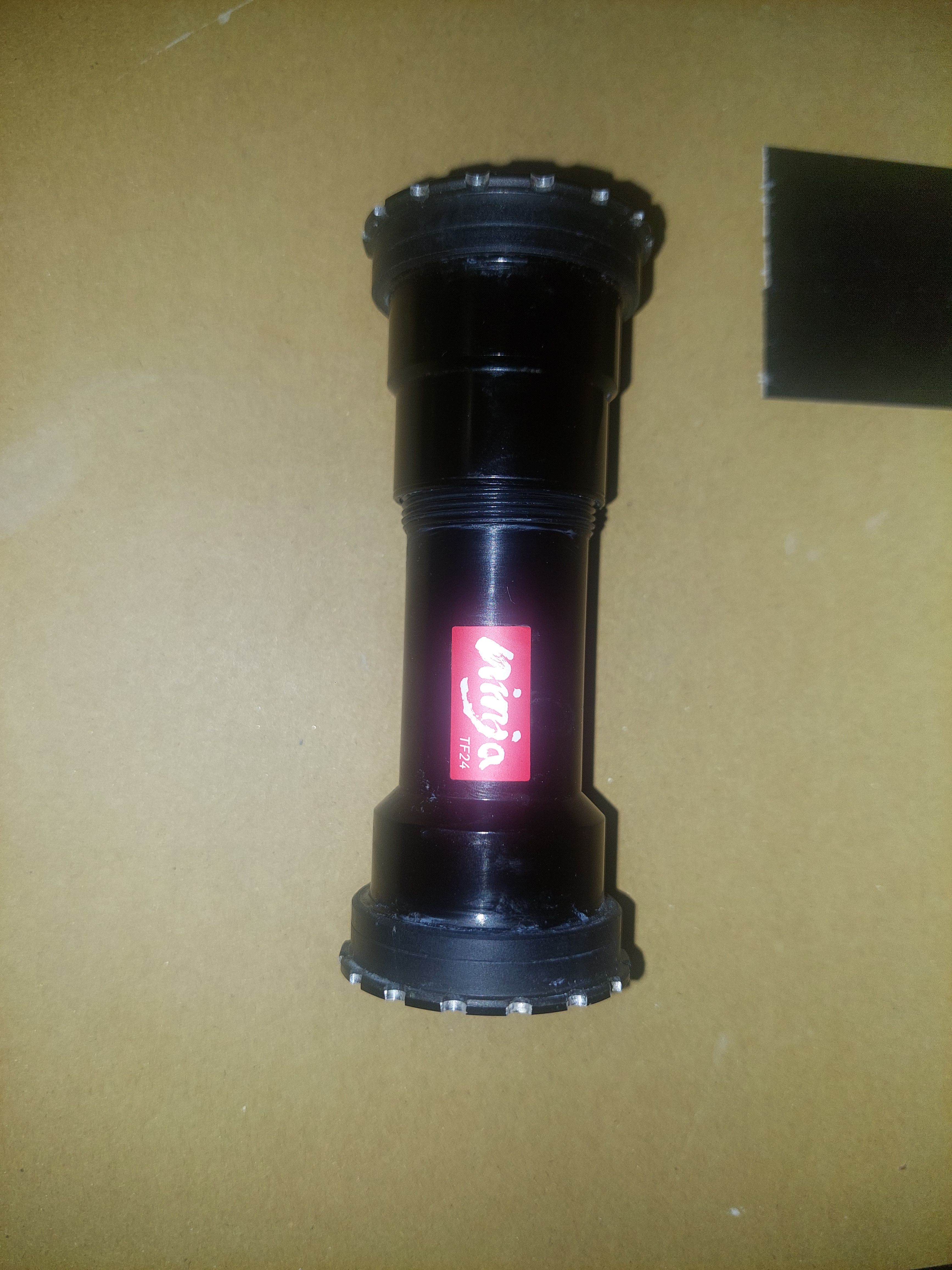 Used token TF 24 Ninja Bottom Bracket – € 30 | buycycle